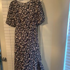 Floral dress with sleeve